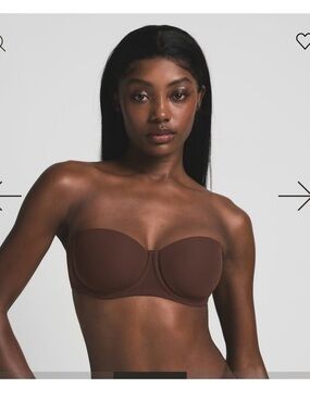 SKIMS FITS EVERYBODY
STRAPLESS BRA 34DD